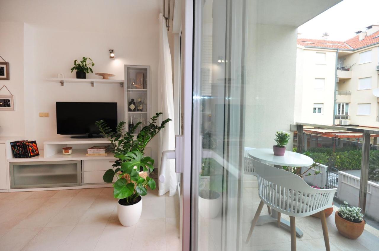 Family Apartment Noel - Omis Exterior photo